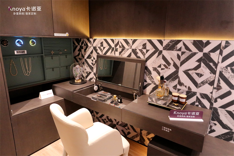 91看片软件下载臥室係統重磅亮相廣州建博會